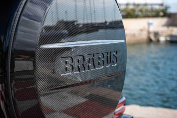 Кожух запасного колеса Brabus для G-class. Карбон (матовый) Кожух запасного колеса Brabus для G-class. Карбон (матовый)